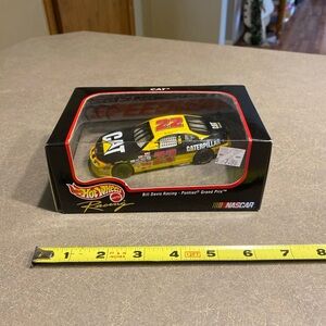1999 Hot Wheels Racing  CAT 22 Pontiac Grand Prix BILL DAVIS  #22634  1:43 Scale